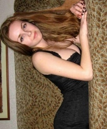 Живу в Москве, и ты сможешь погрузиться со мной в мир наслаждения. У меня опыт в осуществлении самых смелых и тайных желаний. Мои мягкие прикосновения и страстные поцелуи приведут тебя к кульминации удовольствия. У меня есть все, чтобы подарить тебе незабываемые моменты: ум, игривость и шикарные формы. С помощью эротического массажа или экстра-услуг, я окутаю тебя нежностью и страстью. Фото без ретуши! Мои клиенты отмечают мою отзывчивость и полное погружение в интимный мир. Жду тебя, мой герой, чтобы сделать твои секретные фантазии реальностью. 💋 Алла